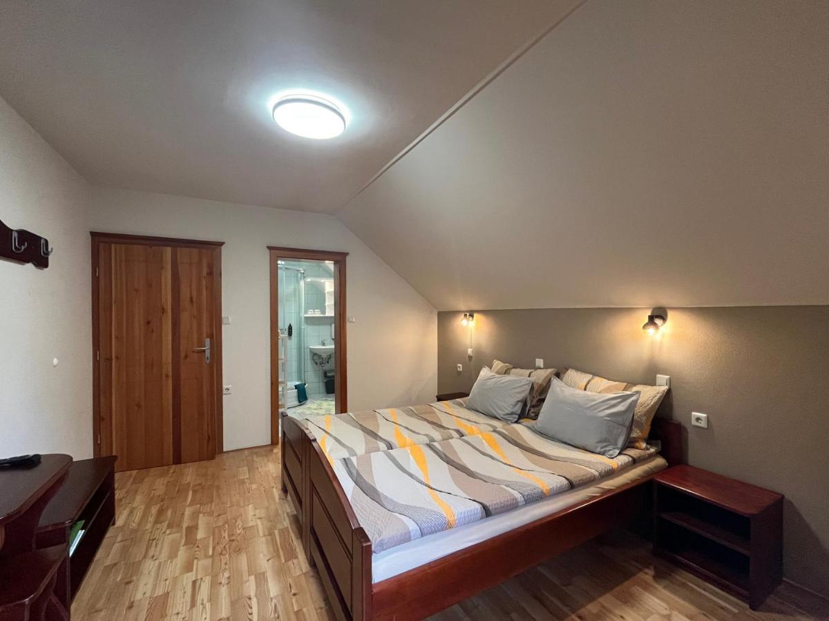 Na Logu - Farm Stay Ambroz Gregorc Solčava Kültér fotó